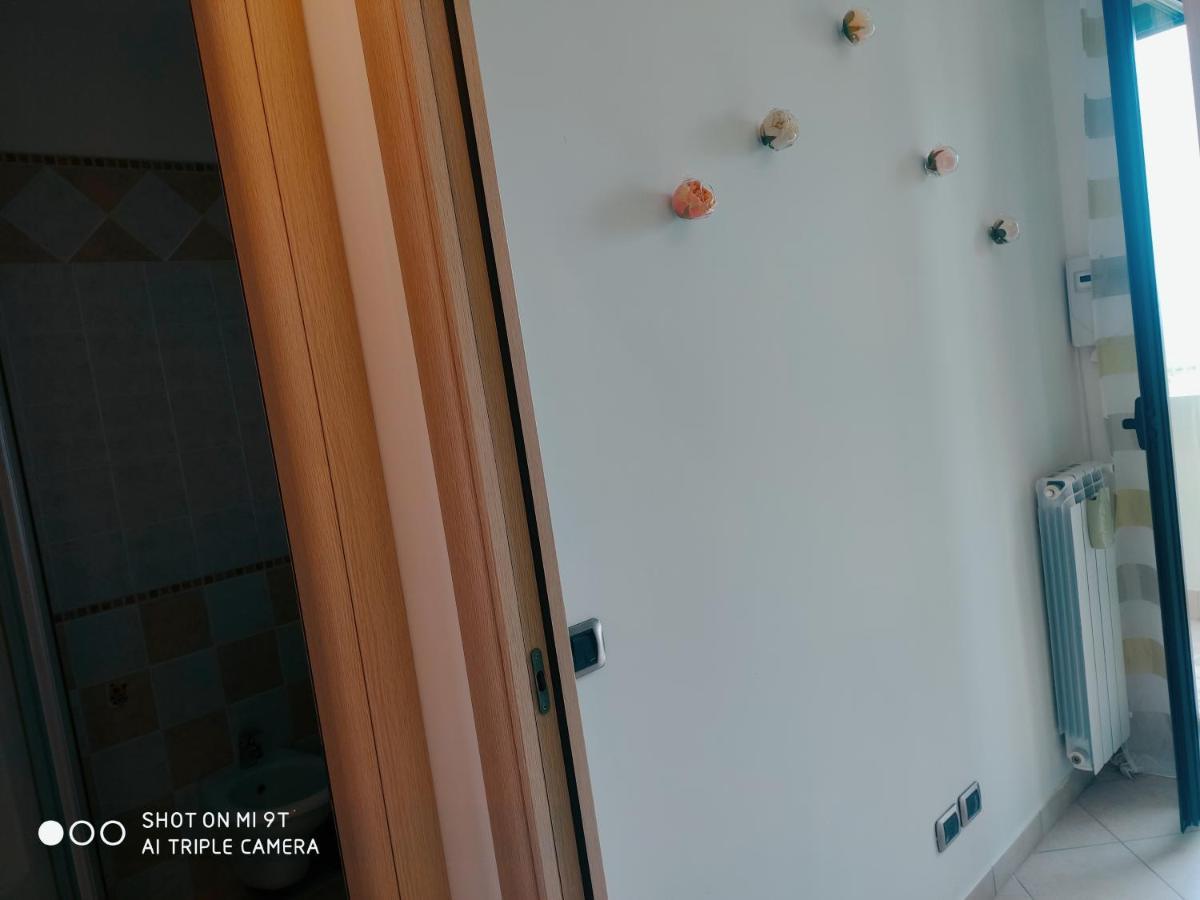 Апартаменты Casa Joanna 'San Salvo Marina' Марина-ди-Монтенеро Экстерьер фото